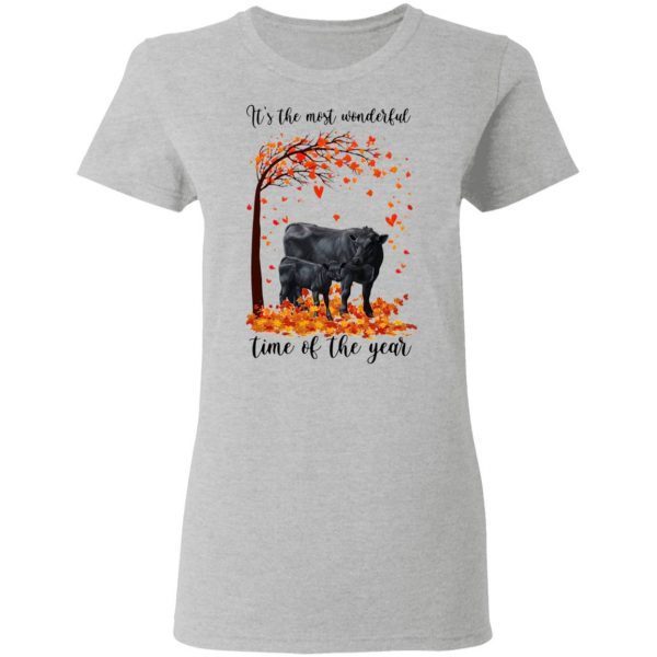 Angus cow its the most wonderful time of the year halloween tree T-Shirt