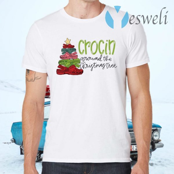 Crocin around the Christmas tree T-Shirts