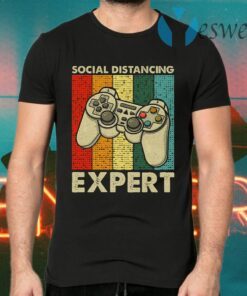 Social Distancing Expert Funny Gamer Vintage Retro T-Shirts