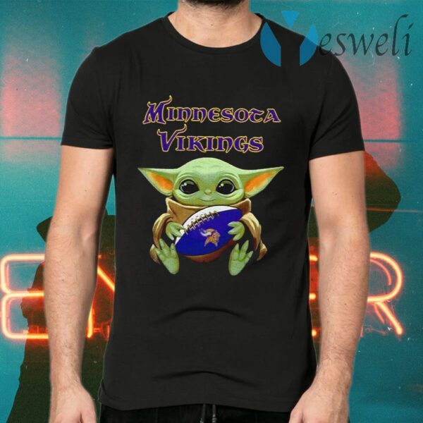 Baby Yoda Hug Minnesota Vikings 2021 T-Shirt