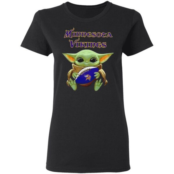 Baby Yoda Hug Minnesota Vikings 2021 T-Shirt