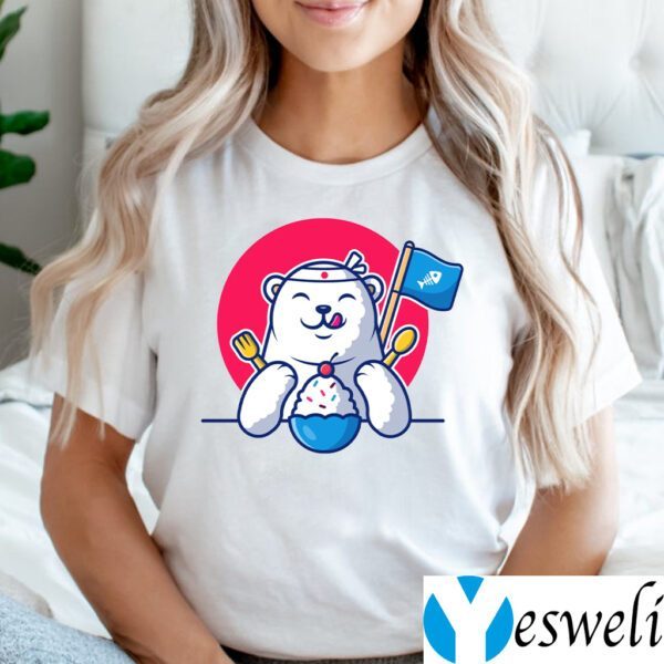 Cute polar bear eating ice cream T-Shirts
