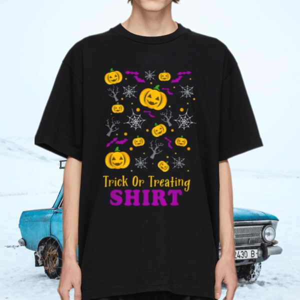 Pumpkin Bats Web Horror Spooky Tricks Treating Halloween T-Shirt