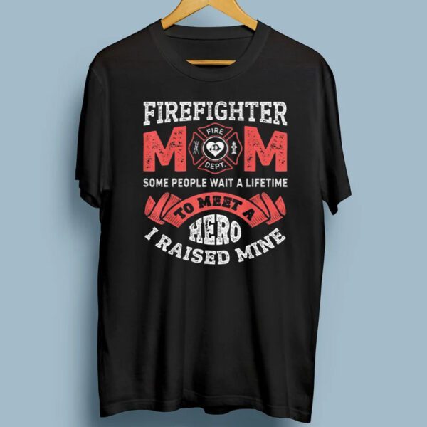 Firefighter Mom Firewoman Proud Moms Mother's Day Vintage T-Shirt