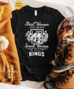 Real women love hockey smart women love the Los Angeles Kings 2023 signatures tshirt