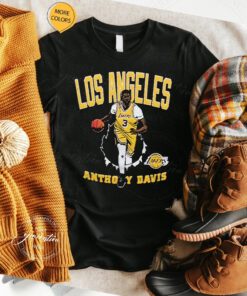 Lakers anthony davis bustin’ through shirts