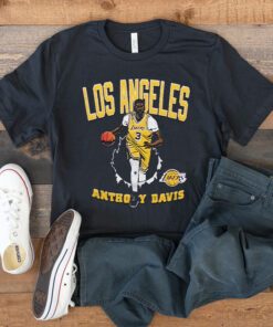 Lakers anthony davis bustin’ through t shirt