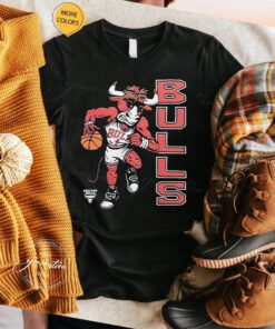 chicago bulls benny the bull T-shirt