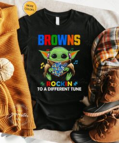 Baby Yoda Hug Cleveland Browns Autism Rockin To A Different Tune t shirt