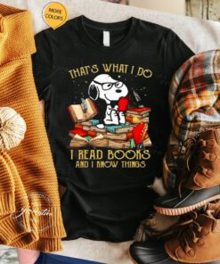 Snoopy That’s What I Do I Read Books And I Know Things 2023 Vintage TShirt