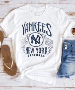 New York Yankees Darius Rucker Collection By Fanatics Distressed Rock T Shirt
