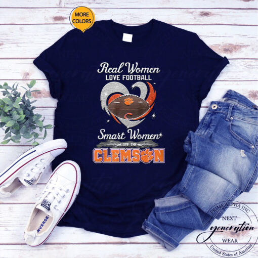 Clemson Tigers Real Women Love Football Smart Women Love The Clemson Tigers T-Shirt