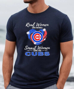 Real Women Love Football Smart Women Love The Chicago Cubs 2023 Diamond Heart Shirt