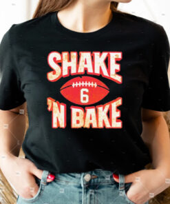 Shake n bake tb Football shirt