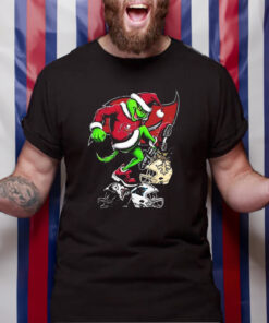 The Grinch Tampa Bay Buccaneers Stomp On NFL Teams Christmas T-Shirt