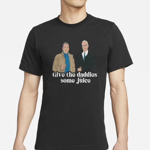 Anderson Cooper And Andy Cohen Give The Daddies Some Juice T-Shirt