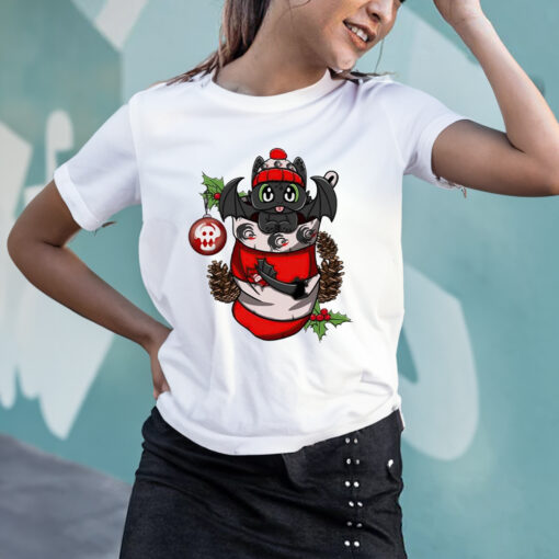 Baby Night Fury in Christmas Stocking T-Shirts