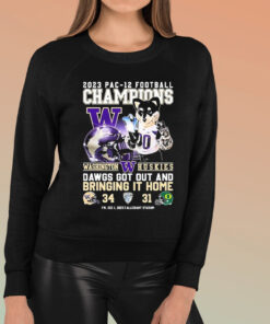 Washington Huskies 2023 PAC-12 Football Champions Dawgs Got Out And Bringing It Home T-Shirt