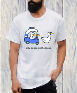 Eveoart Silly Goose On The Loose Graphic T-Shirt