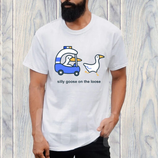 Eveoart Silly Goose On The Loose Graphic T-Shirt